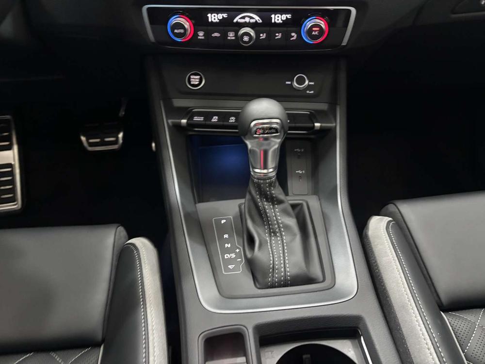 Audi Q3 2025 صورة سيارة #22