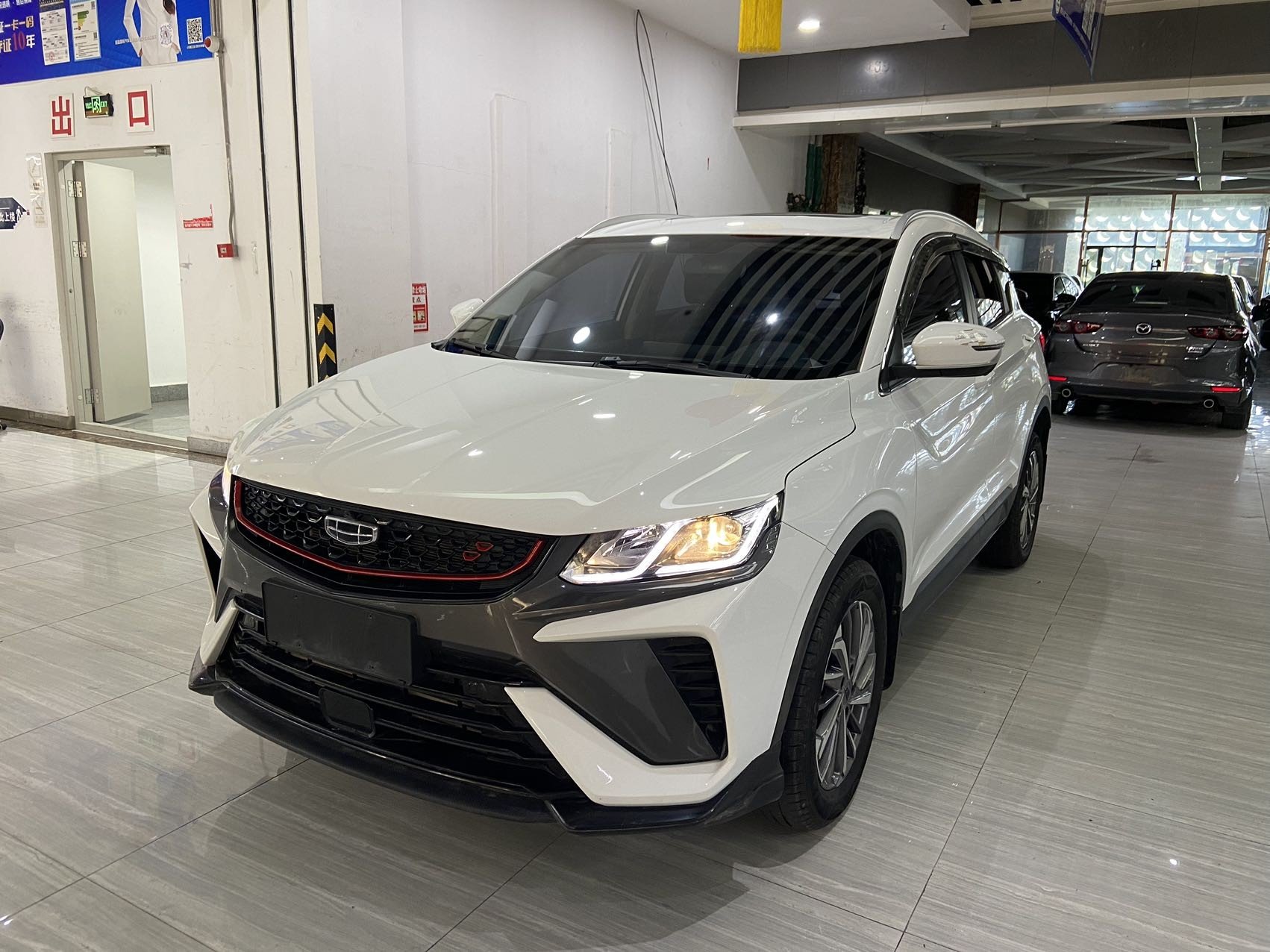 GEELY Coolray 2023 car image 
