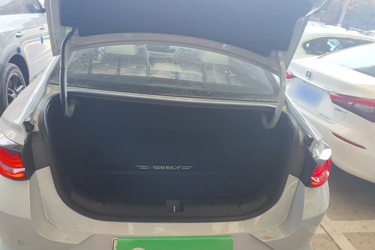 GEELY Emgrand L HiP 2022 imagen de coche #19