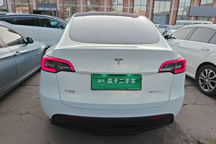 Tesla Model Y 2022 #6 Tesla Model Y 2022 immagine di auto #6