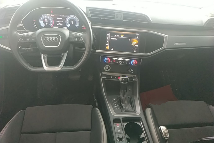 Audi Q3 2021 #10 Audi Q3 2021 car image #10