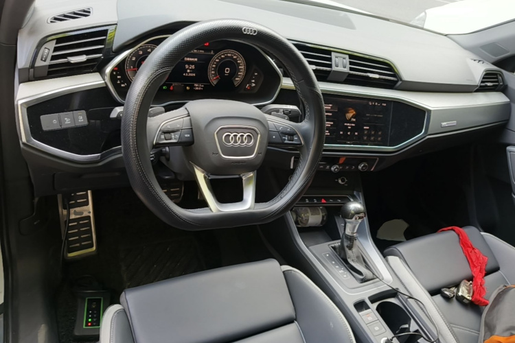 Audi Q3 2024 image de voiture #10