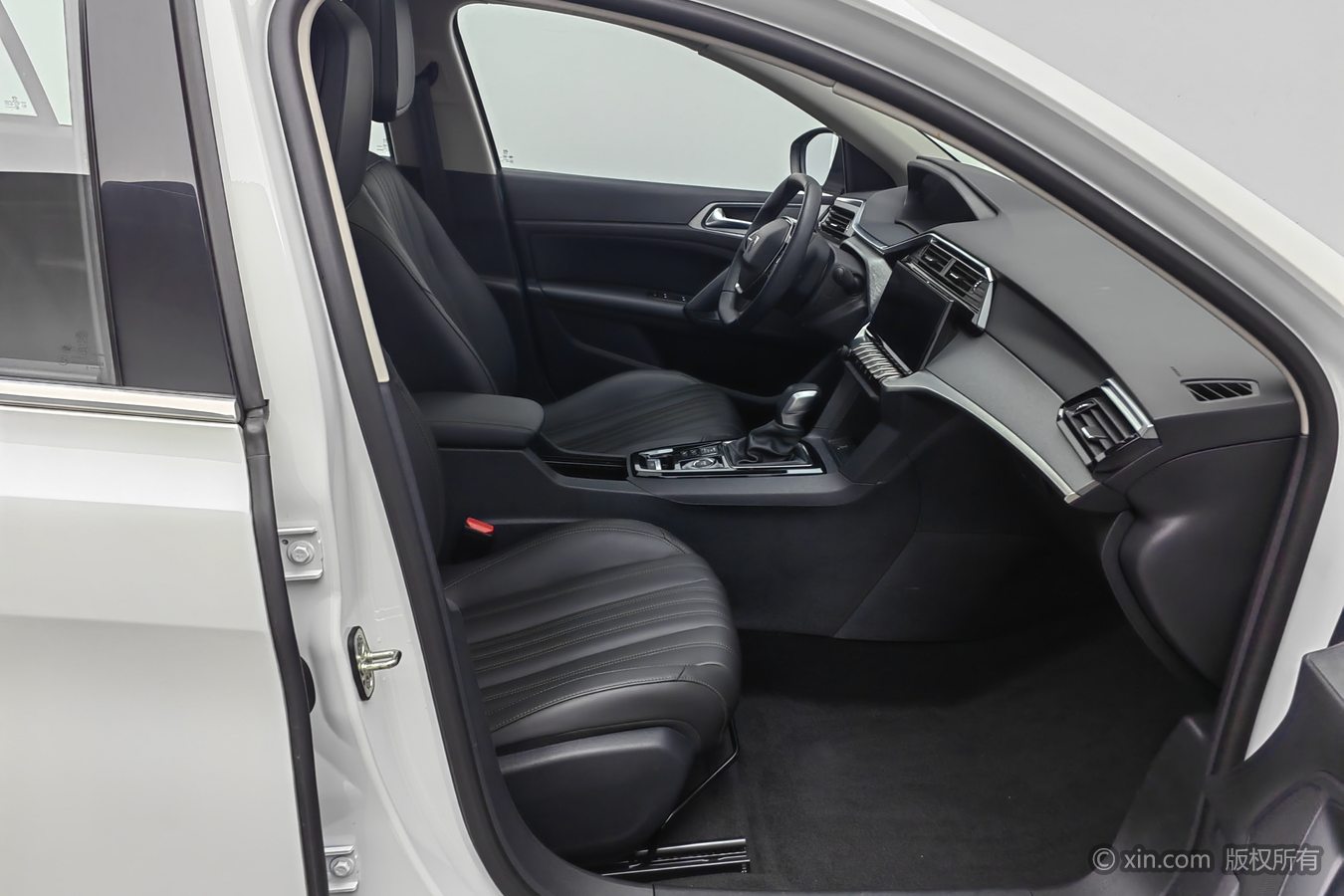 Peugeot 408 2024 car image #24