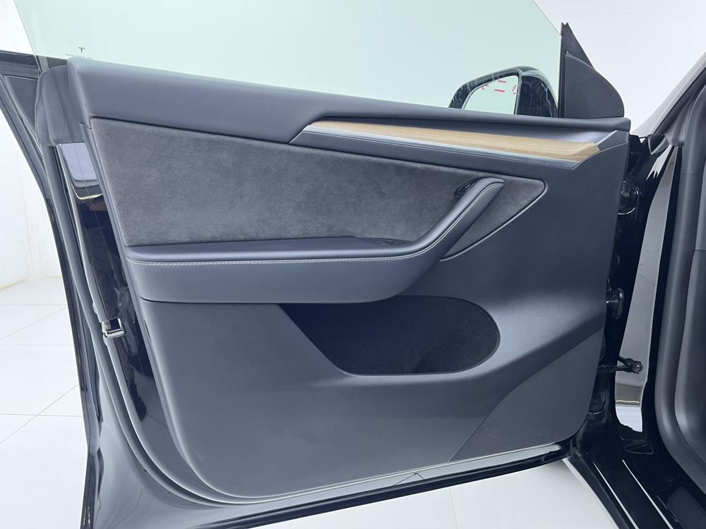 Tesla Model Y 2021 صورة سيارة #18