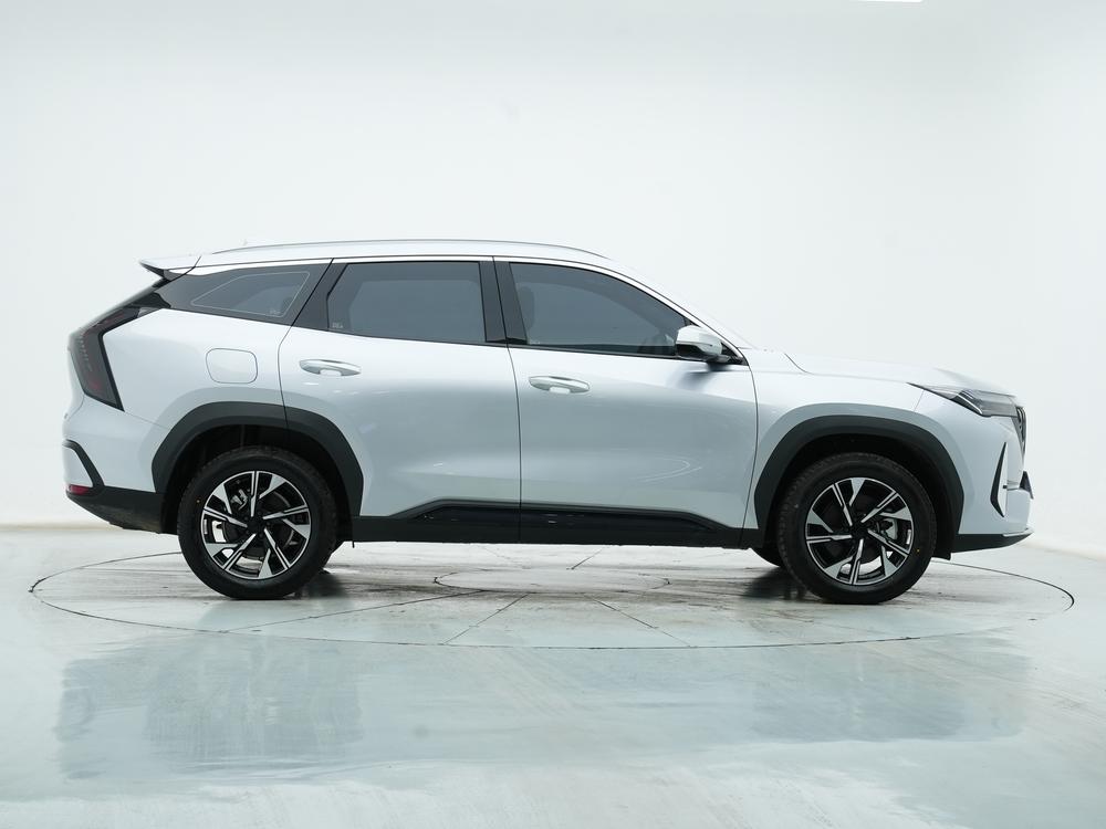 GEELY Boyue L 2025 car image #8