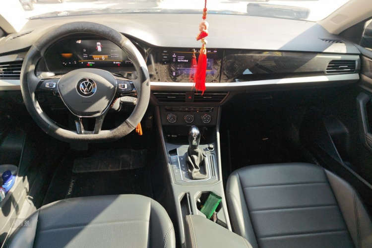 Volkswagen Lavida 2021 car image #11