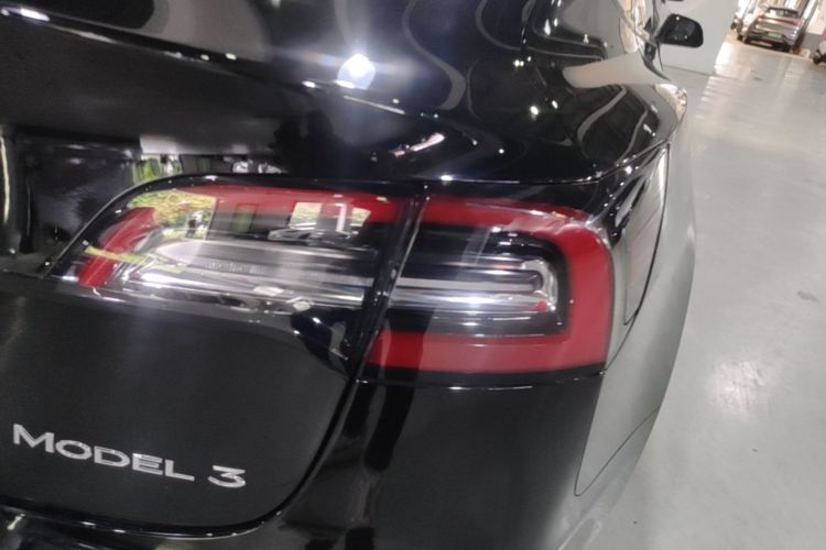 Tesla Model 3 2021 car image #8
