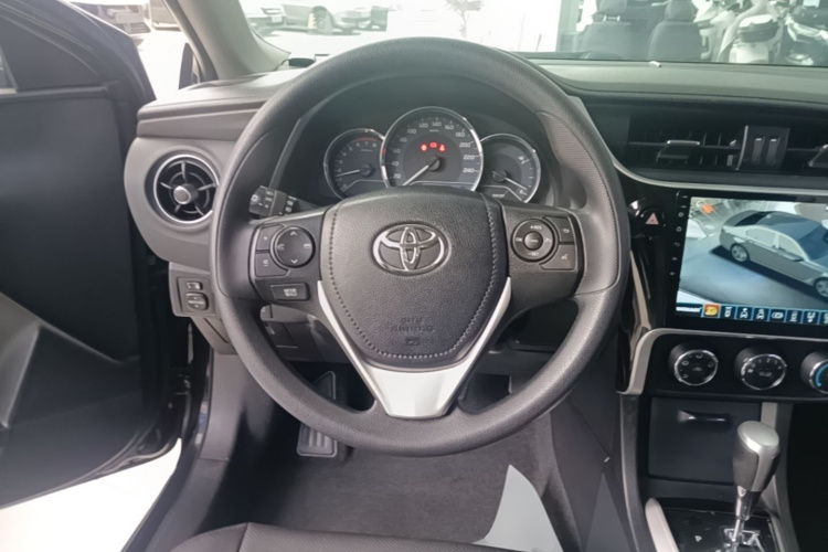 Toyota Corolla 2017 car image #11