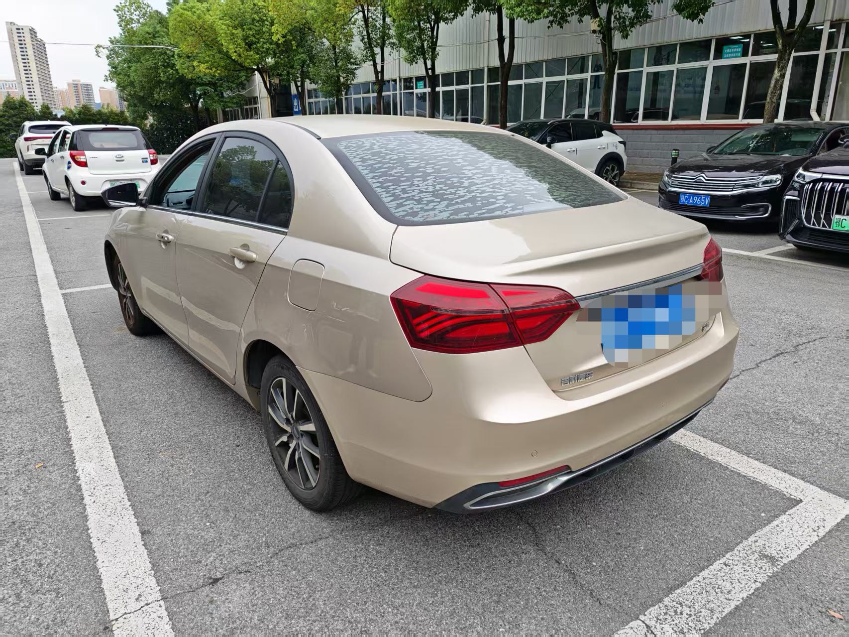 GEELY Emgrand 2019 #4 GEELY Emgrand 2019 car image #4