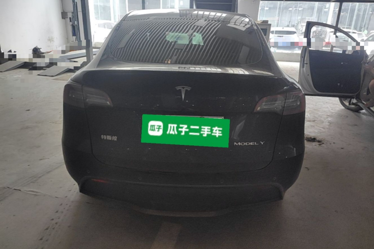 Tesla Model Y 2021 #6 Tesla Model Y 2021 car image #6
