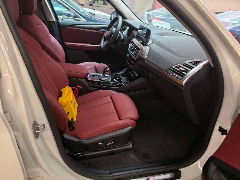 BMW X3 2026 #4 BMW X3 2026 car image #4