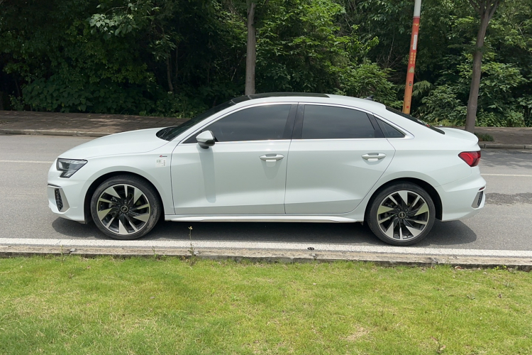 Audi A3 2024 car image #9