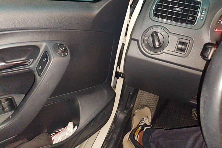 Volkswagen Polo 2016 #9 Volkswagen Polo 2016 car image #9