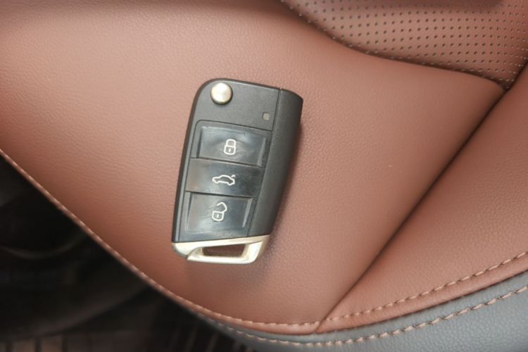 Volkswagen Lavida 2019 #9 Volkswagen Lavida 2019 car image #9
