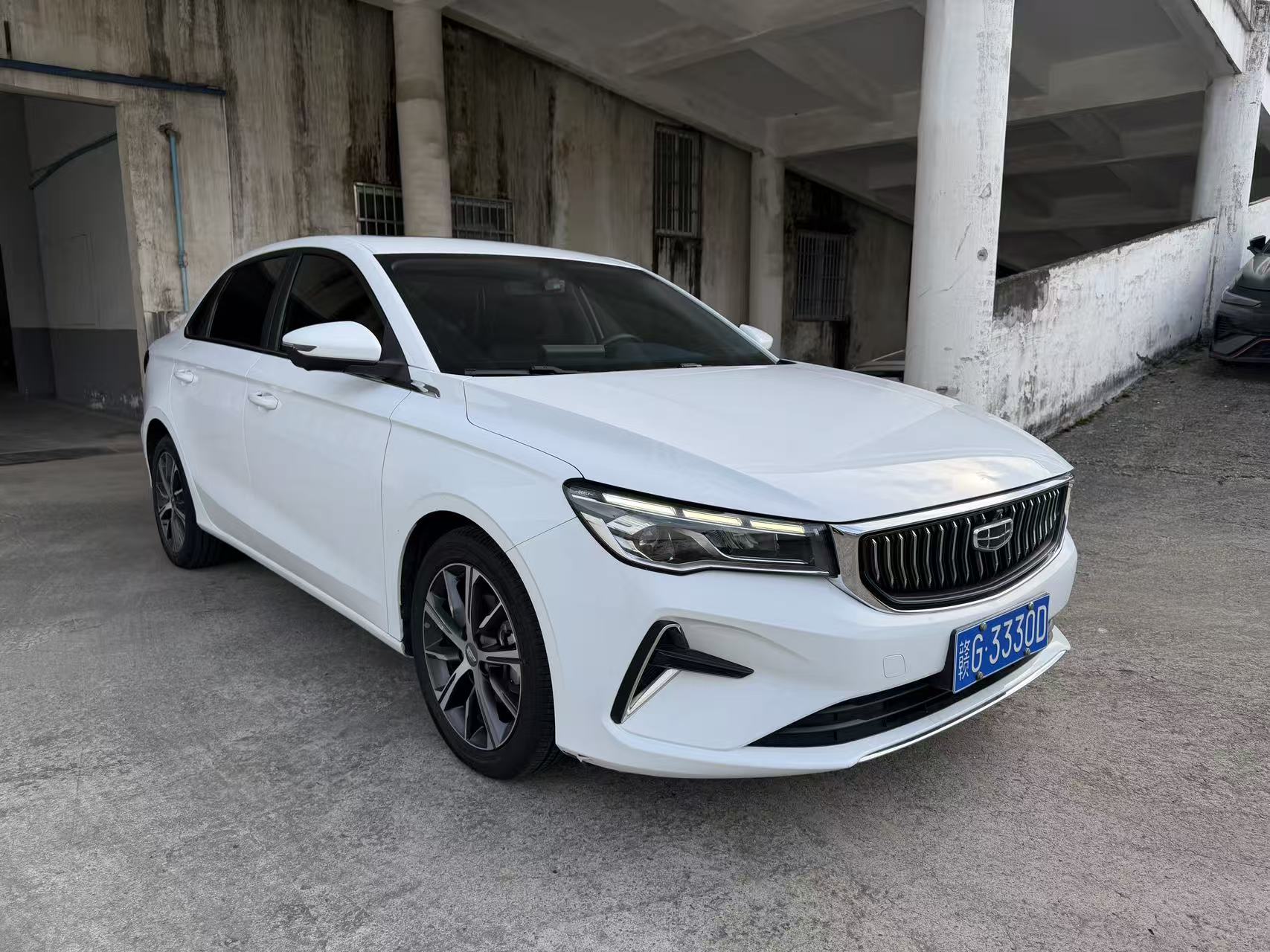 GEELY Emgrand 2022 car image #3