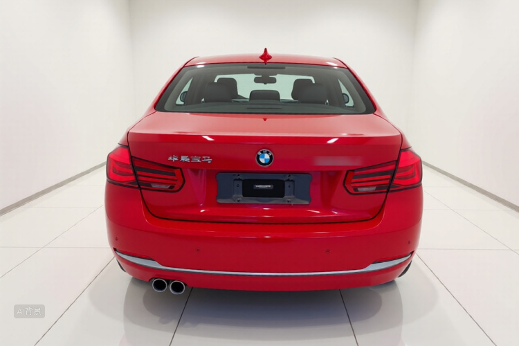 BMW 3 Series 2018 car image #6