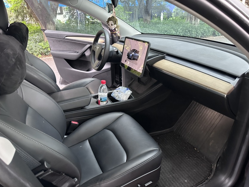 Tesla Model Y 2022 #8 Tesla Model Y 2022 car image #8