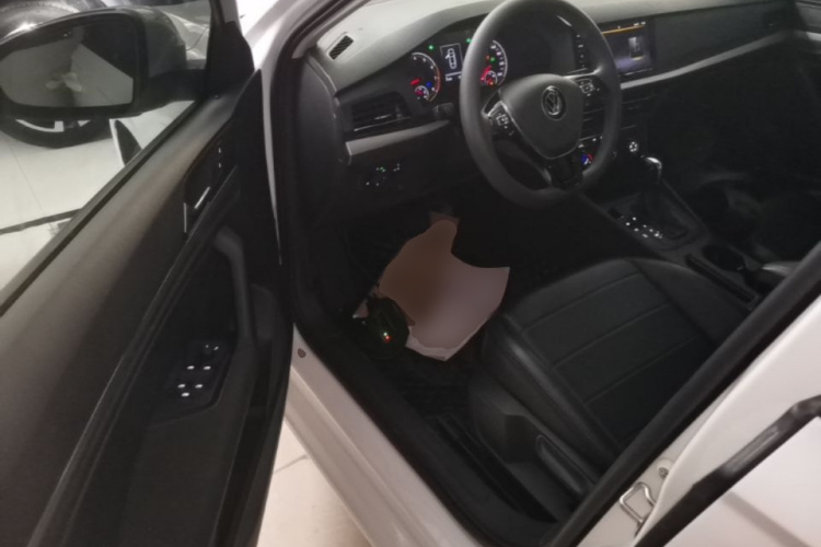 Volkswagen Lavida 2021 car image #16