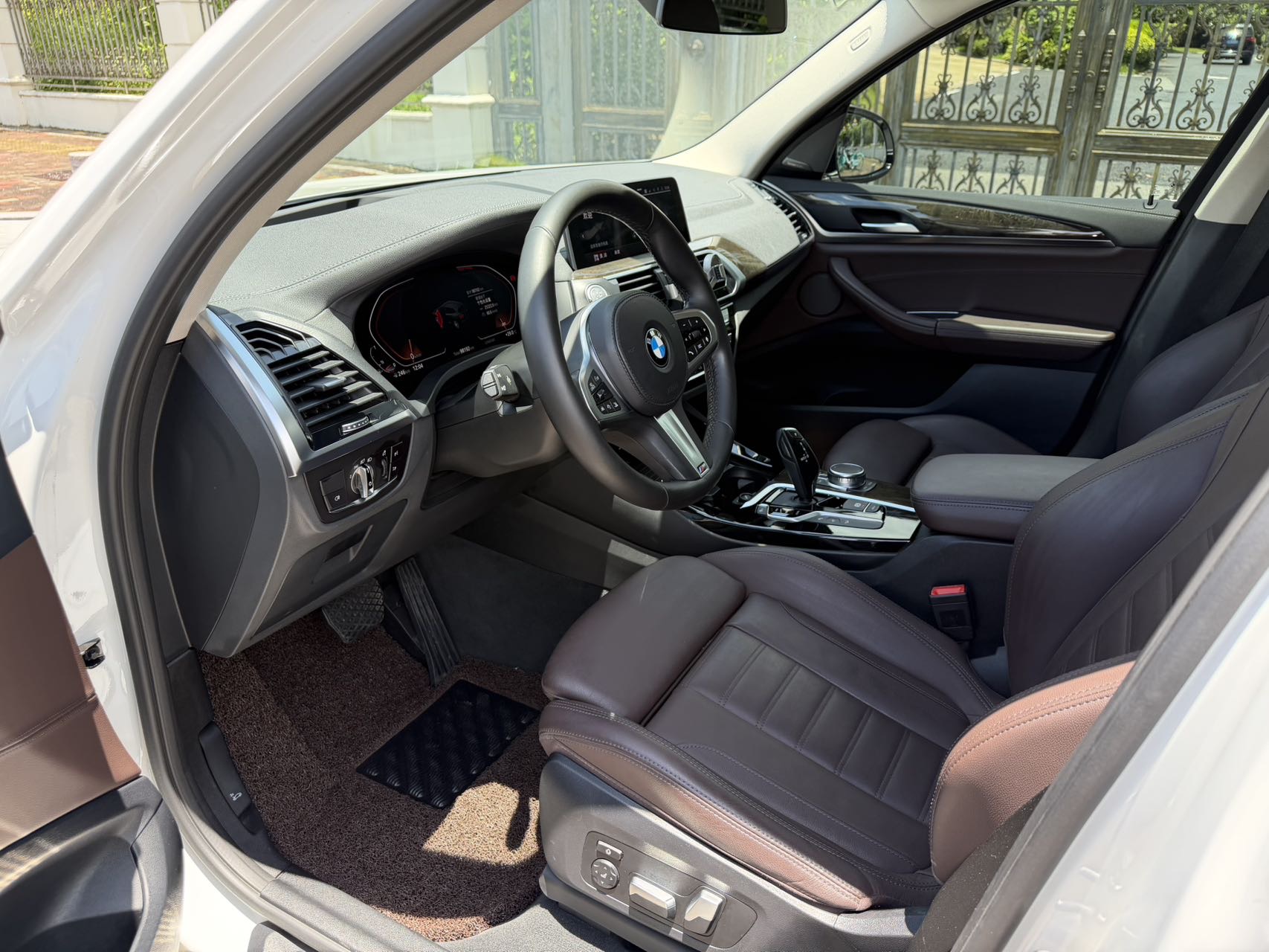 2020 immagine di auto #5