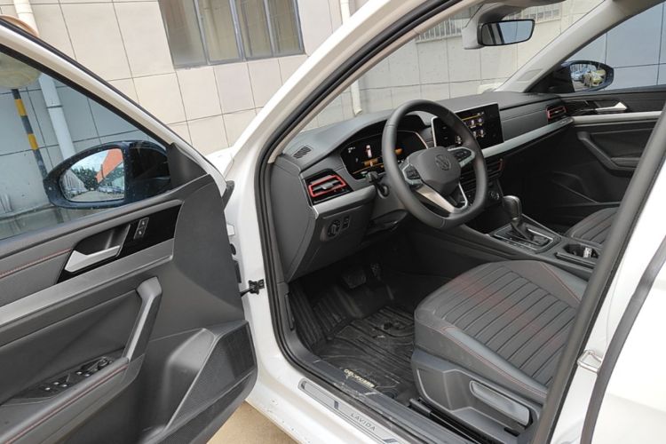 Volkswagen Lavida 2025 car image #16