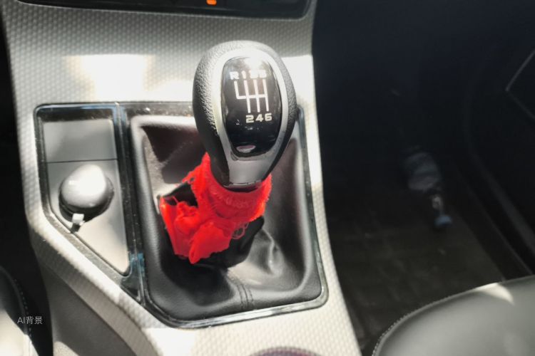 GEELY Emgrand GS 2018 car image #16