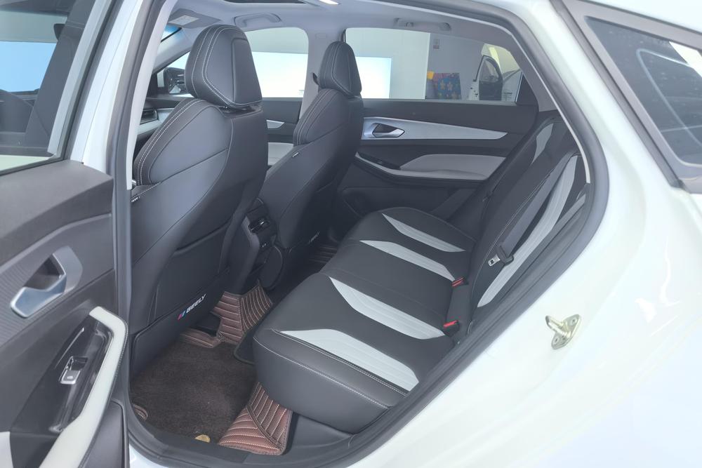 GEELY Binray 2023 car image #16