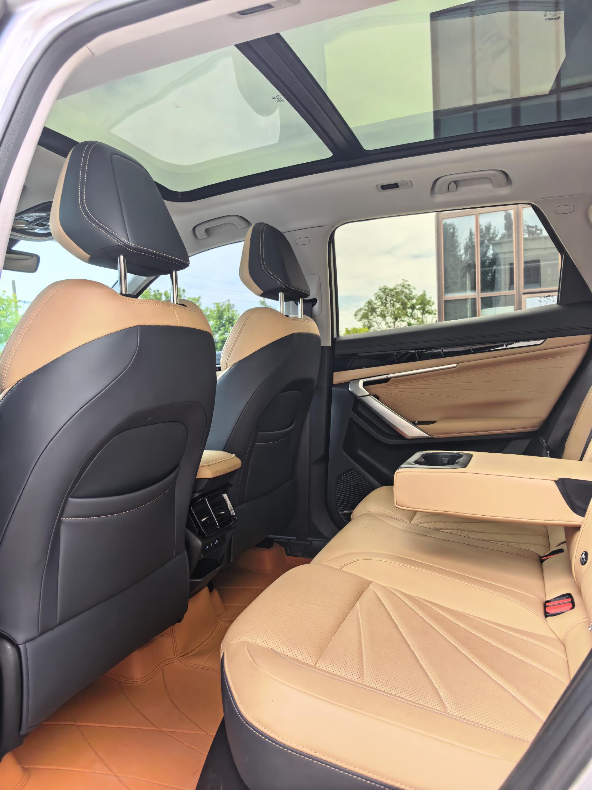 GEELY Boyue L 2024 car image #6
