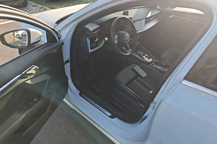 Audi A3 2024 car image #16