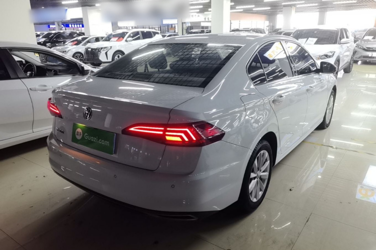Volkswagen Bora 2019 car image #7
