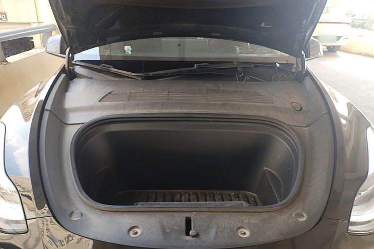 Tesla Model Y 2022 #20 Tesla Model Y 2022 car image #20