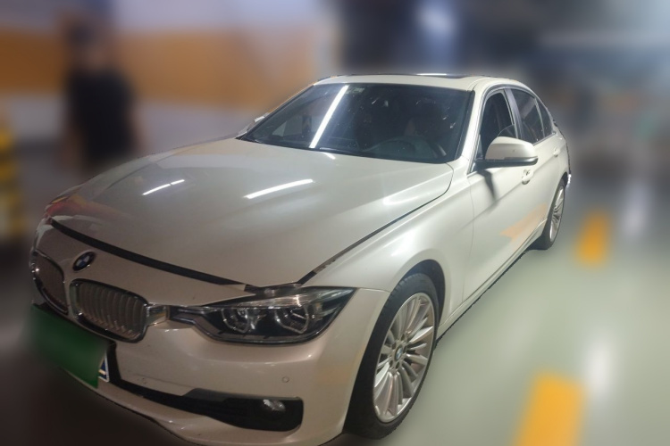 BMW 3 Series 2018 car image #2