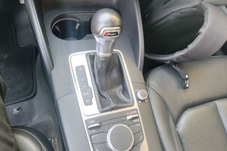 Audi A3 2016 car image #14