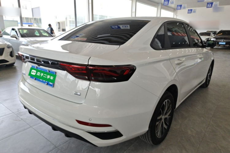 GEELY Emgrand 2025 image de voiture #7