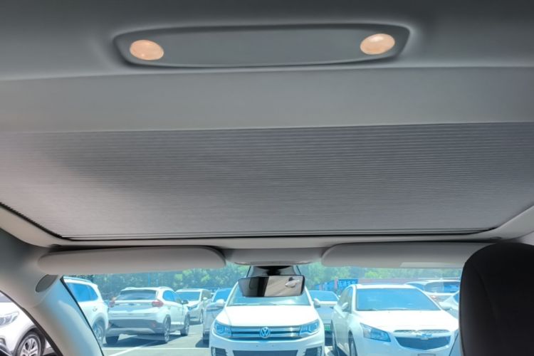 Tesla Model 3 2022 car image #20