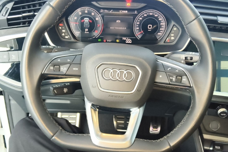 Audi Q3 2023 #11 Audi Q3 2023 car image #11