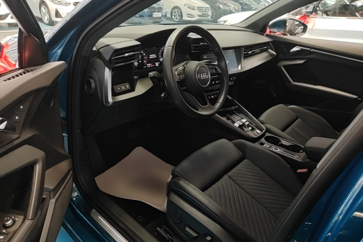 Audi A3 2021 immagine di auto #16