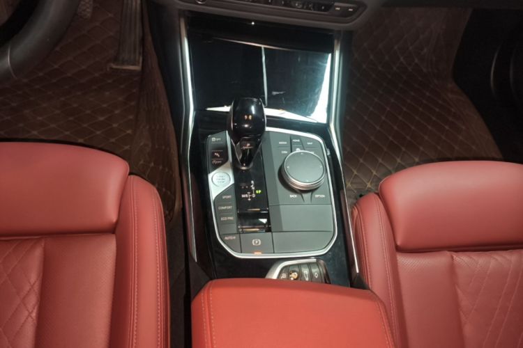 BMW 3 Series 2022 car image #18