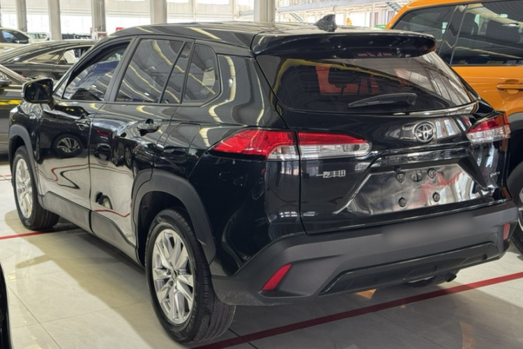 Toyota Corolla Cross 2024 immagine di auto #5