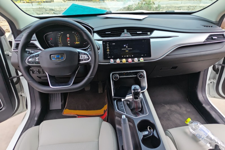 GEELY Binray 2019 imagen de coche #10