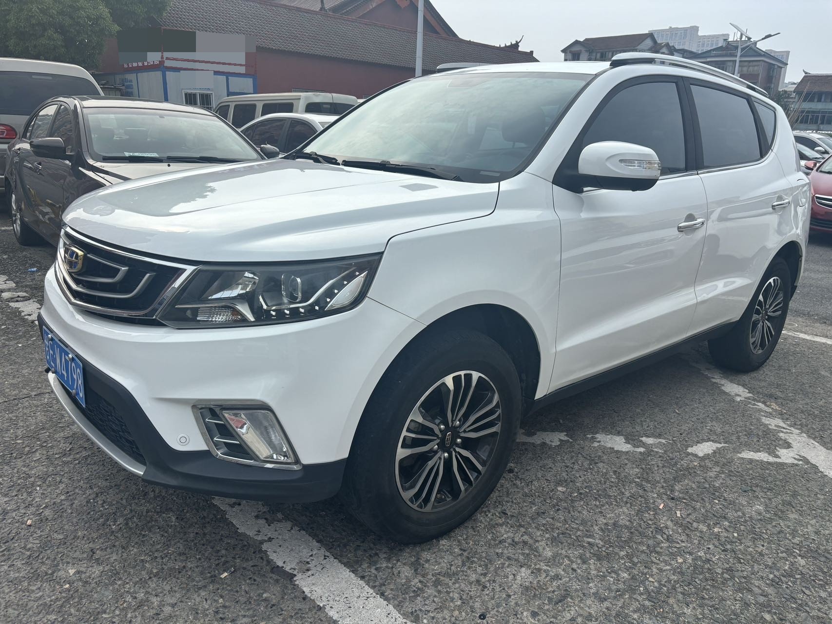 GEELY Vision X6 2017 car image 
