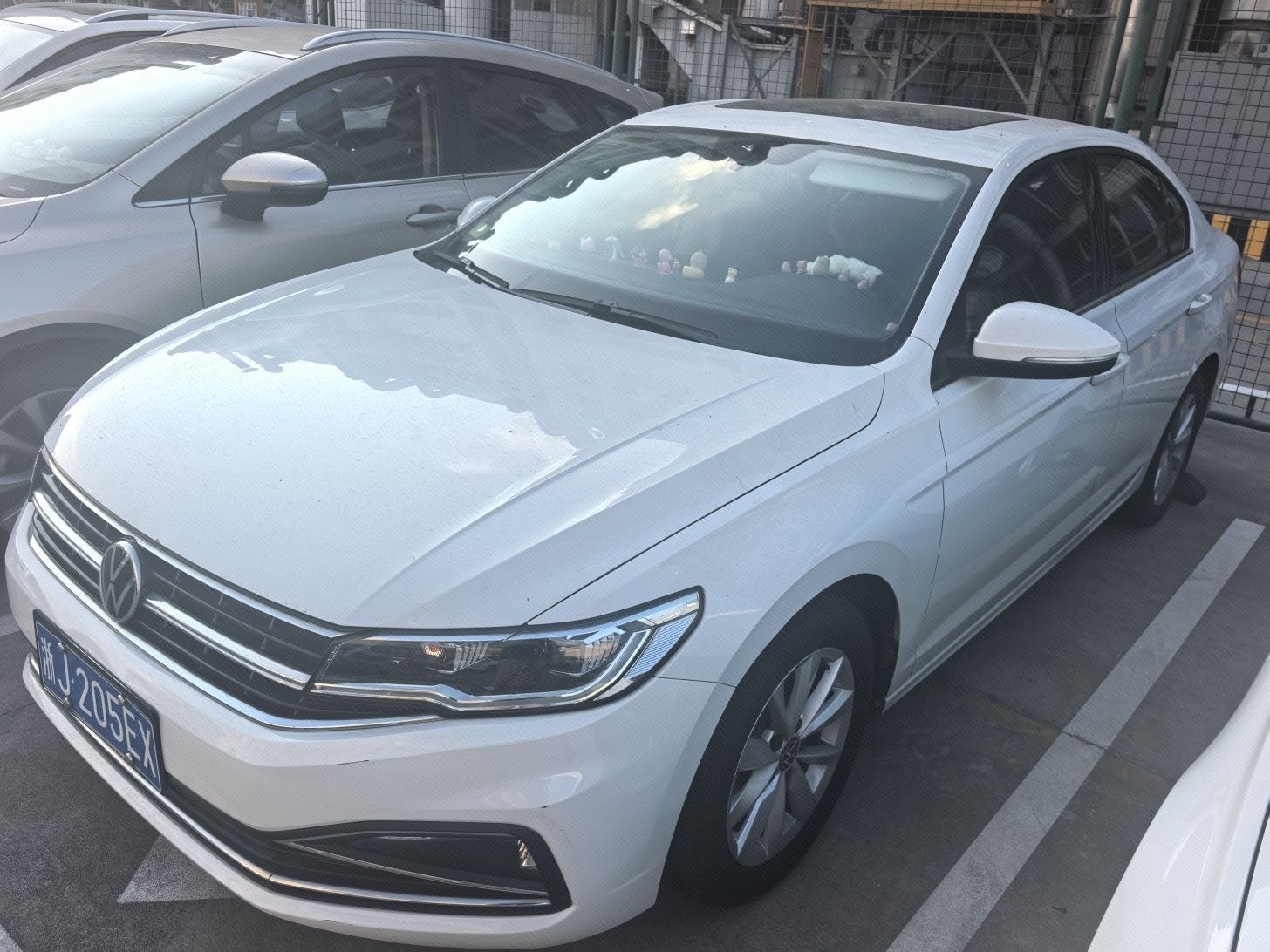 Volkswagen Bora 2021 car image 