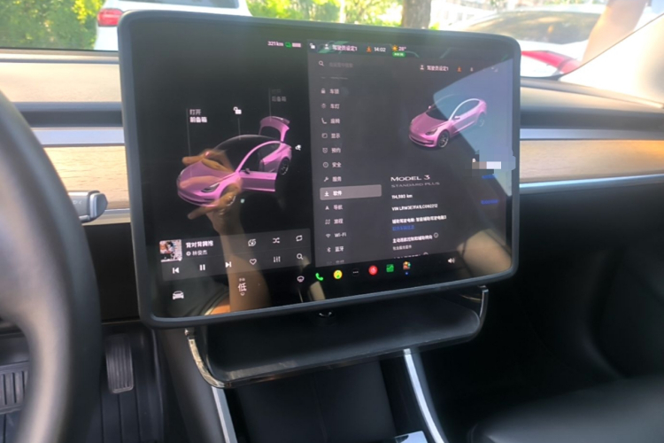 Tesla Model 3 2020 imagem de carro #13