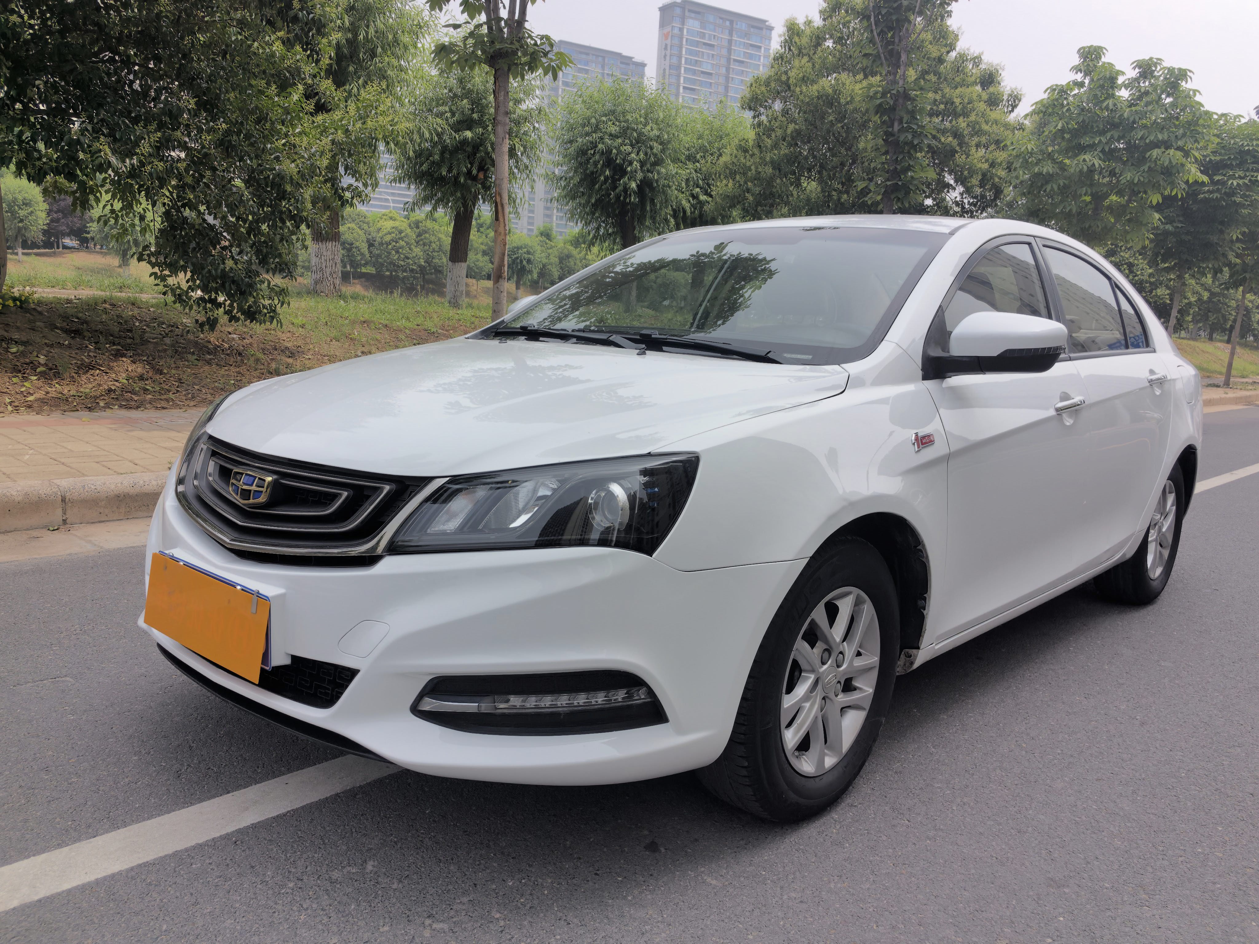GEELY Emgrand 2016 car image 