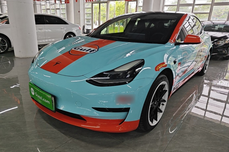Tesla Model 3 2020 car image #2