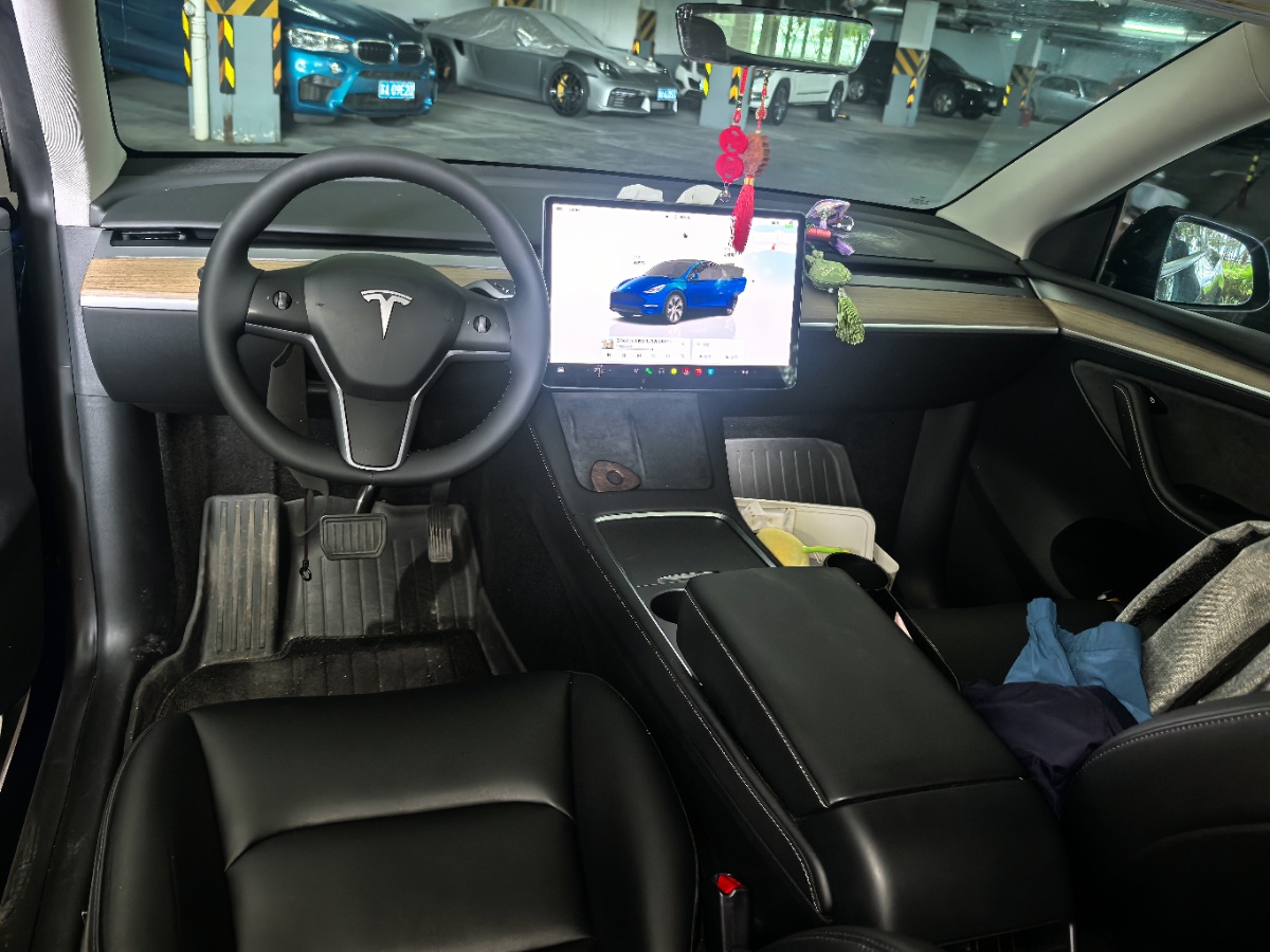 Tesla Model Y 2022 #6 Tesla Model Y 2022 car image #6