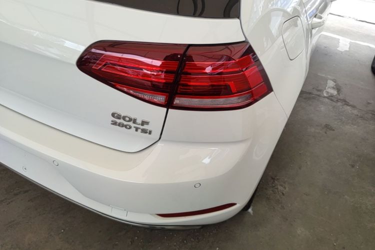 Volkswagen Golf 2020 car image #8