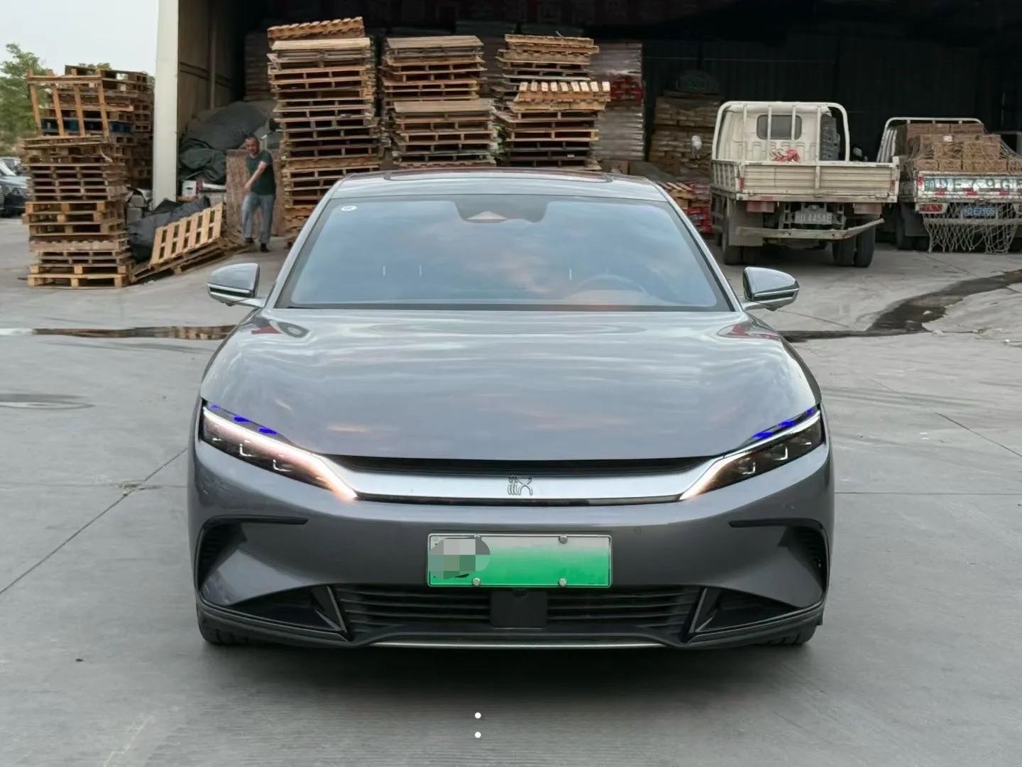 BYD Han 2023 #4 BYD Han 2023 car image #4