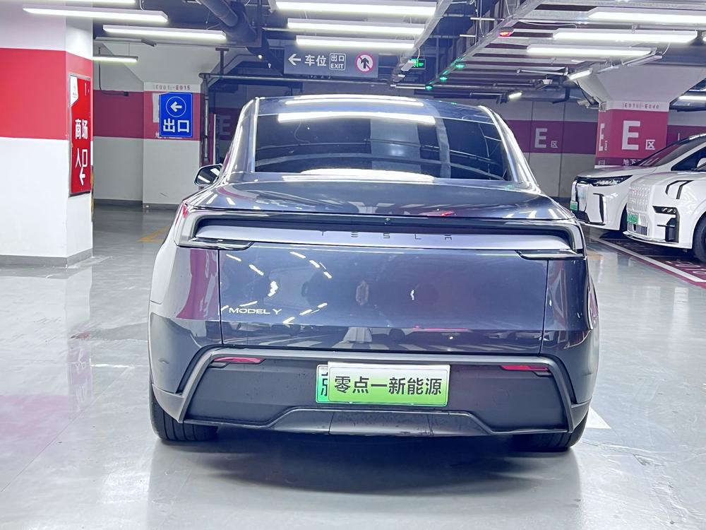 Tesla Model Y 2025 #2 Tesla Model Y 2025 immagine di auto #2