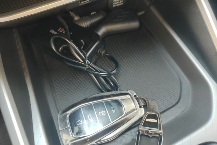 GEELY Emgrand 2024 car image #9