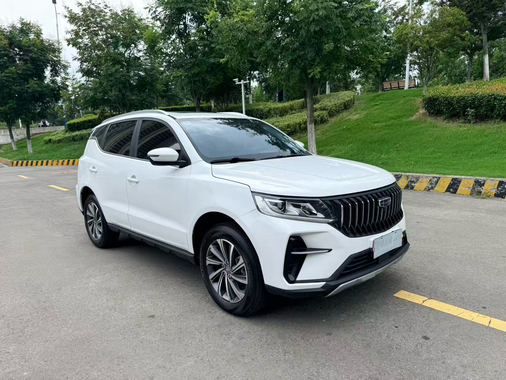 GEELY Vision X6 2022 car image #4